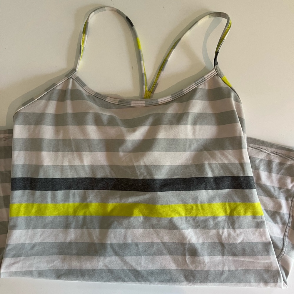 Lululemon Built in Bra Tank. Hiking Gym